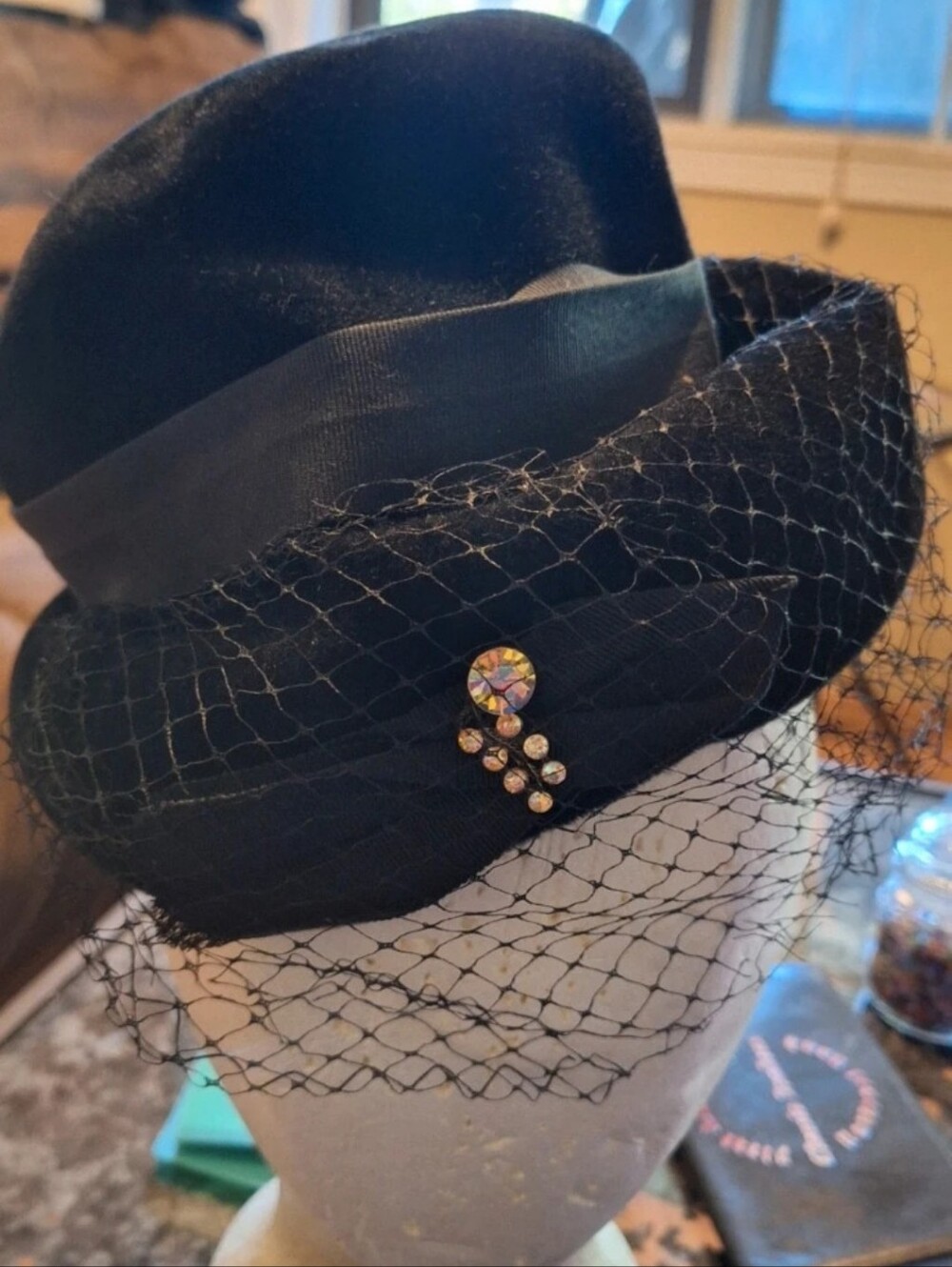 Elegant Black Veiled Cocktail Hat with Rhinestone Accent